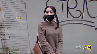 Asian Beauty Tan Ying Ying'S Sensual Street Encounter